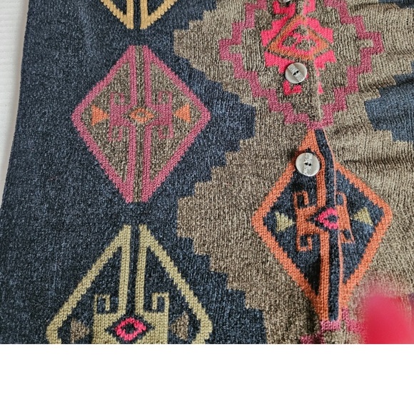 Chico’s Design Women Aztec Long buttoned down Sweater - Picture 9 of 11